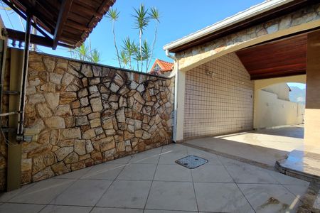 Casa à venda com 363m², 3 quartos e 4 vagasQuintal