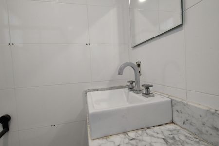 Casa à venda com 363m², 3 quartos e 4 vagasSuíte 2 Banheiro