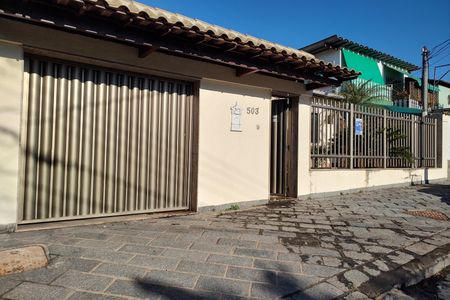 Casa à venda com 363m², 3 quartos e 4 vagasFachada