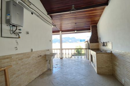 Casa à venda com 363m², 3 quartos e 4 vagasQuintal