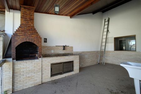 Casa à venda com 363m², 3 quartos e 4 vagasQuintal