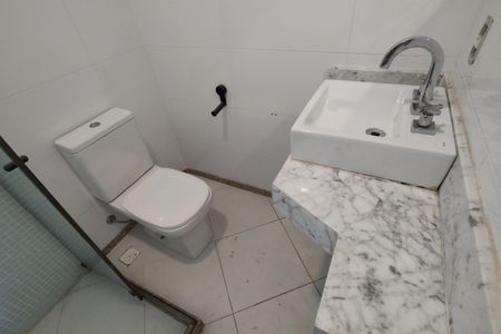 Casa à venda com 363m², 3 quartos e 4 vagasSuíte 2 Banheiro