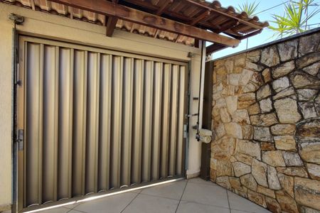 Casa à venda com 363m², 3 quartos e 4 vagasQuintal