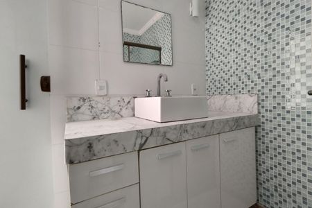 Casa à venda com 363m², 3 quartos e 4 vagasSuíte 1 Banheiro