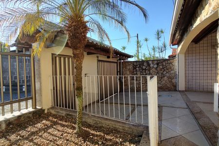 Casa à venda com 363m², 3 quartos e 4 vagasQuintal