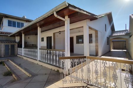 Casa à venda com 363m², 3 quartos e 4 vagasQuintal