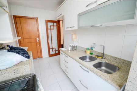 Apartamento para alugar com 90m², 2 quartos e 1 vagaCozinha