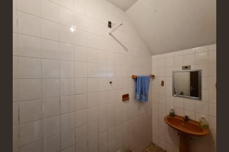 Casa à venda com 492m², 2 quartos e 5 vagasBanheiro Social 2