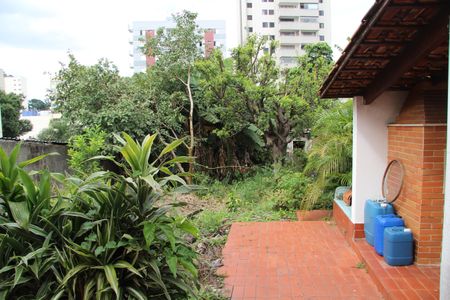 Casa à venda com 492m², 2 quartos e 5 vagasChurrasqueira