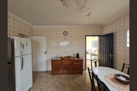 Casa à venda com 492m², 2 quartos e 5 vagasCozinha