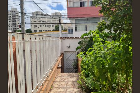 Casa à venda com 492m², 2 quartos e 5 vagasQuintal da frente