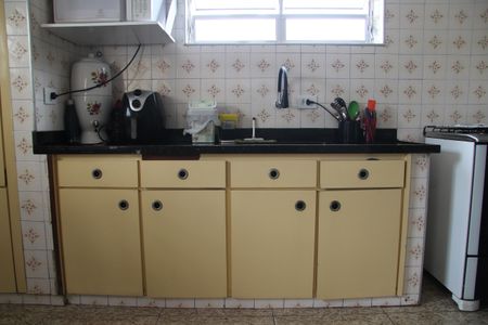 Casa à venda com 492m², 2 quartos e 5 vagasCozinha