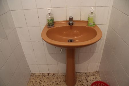 Casa à venda com 492m², 2 quartos e 5 vagasBanheiro Social 2