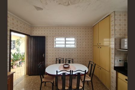 Casa à venda com 492m², 2 quartos e 5 vagasCozinha