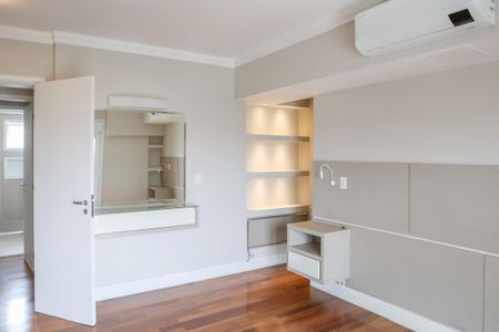 Apartamento à venda com 210m², 3 quartos e 2 vagasSuíte 1