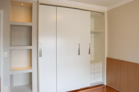 Apartamento à venda com 210m², 3 quartos e 2 vagasSuíte 2