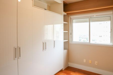 Apartamento à venda com 210m², 3 quartos e 2 vagasSuíte 3