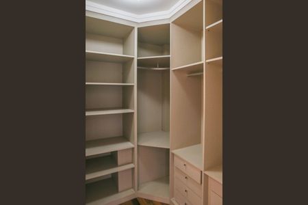 Apartamento à venda com 210m², 3 quartos e 2 vagasSuíte 1