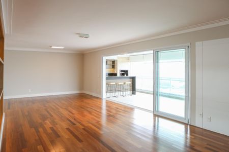 Apartamento à venda com 210m², 3 quartos e 2 vagasSala