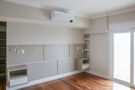 Apartamento à venda com 210m², 3 quartos e 2 vagasSuíte 1