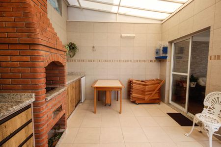 Apartamento à venda com 134m², 3 quartos e 2 vagasChurrasqueira