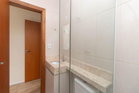 Casa à venda com 100m², 3 quartos e 2 vagasBanheiro da Suíte