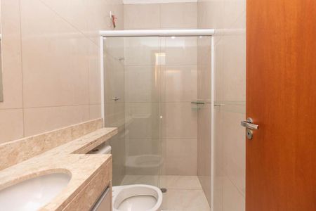 Casa à venda com 100m², 3 quartos e 2 vagasBanheiro da Suíte