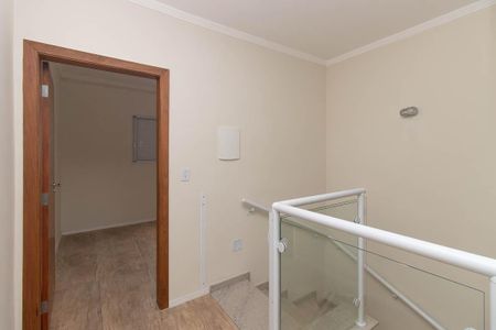 Casa à venda com 100m², 3 quartos e 2 vagasEscada