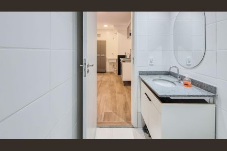 Apartamento para alugar com 34m², 2 quartos e sem vaga Apartamento para alugar com 34m², 2 quartos e sem vagaBanheiro