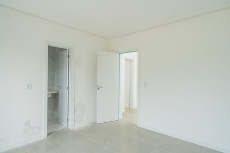 Casa de condomínio à venda com 115m², 3 quartos e 2 vagasSuíte