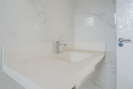 Casa de condomínio à venda com 115m², 3 quartos e 2 vagasBanheiro Suíte