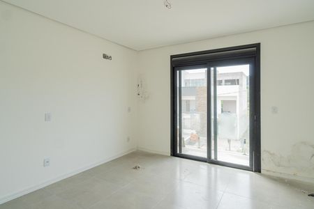 Casa de condomínio à venda com 115m², 3 quartos e 2 vagasSuíte