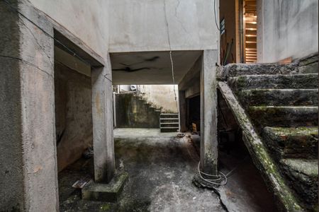 Casa à venda com 240m², 2 quartos e 2 vagasQuintal