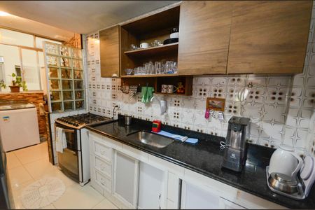 Apartamento à venda com 77m², 3 quartos e 1 vagaCozinha