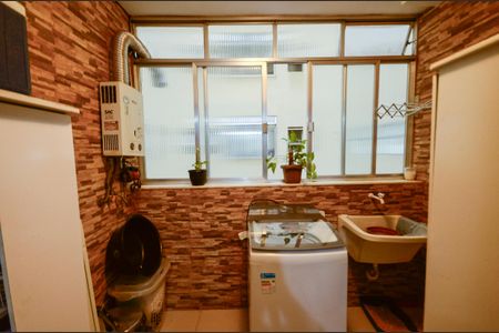 Apartamento à venda com 77m², 3 quartos e 1 vagaÁrea de Serviço