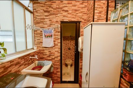 Apartamento à venda com 77m², 3 quartos e 1 vagaÁrea de Serviço