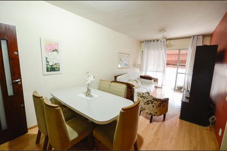 Apartamento à venda com 77m², 3 quartos e 1 vagaSala