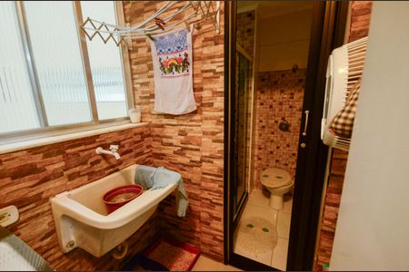 Apartamento à venda com 77m², 3 quartos e 1 vagaÁrea de Serviço