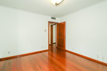 Apartamento à venda com 237m², 3 quartos e 2 vagasQuarto Suíte