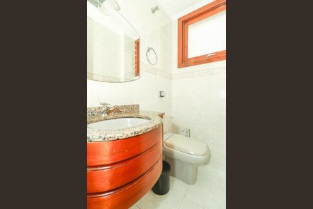 Apartamento à venda com 237m², 3 quartos e 2 vagasBanheiro de Serviço