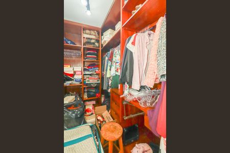 Apartamento à venda com 237m², 3 quartos e 2 vagasCloset da suíte