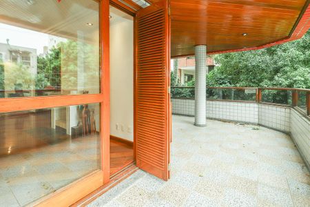 Apartamento à venda com 237m², 3 quartos e 2 vagasVaranda da Sala