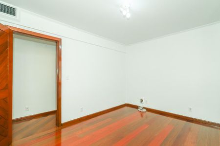 Apartamento à venda com 237m², 3 quartos e 2 vagasQuarto Suíte 3