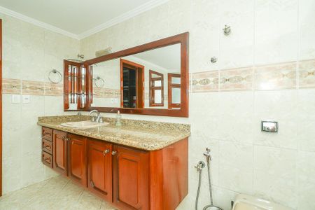 Apartamento à venda com 237m², 3 quartos e 2 vagasBanheiro da Suíte