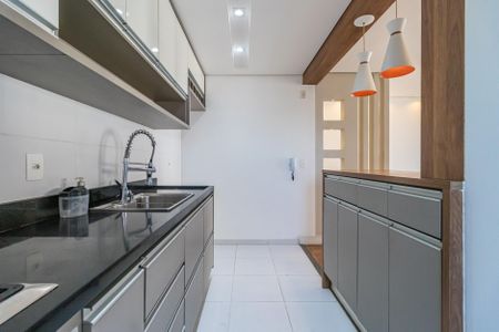 Apartamento para alugar com 75m², 2 quartos e 2 vagas Apartamento para alugar com 75m², 2 quartos e 2 vagasCozinha