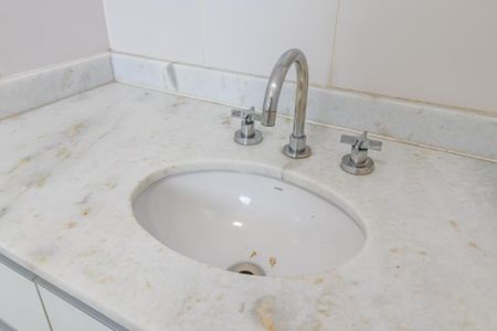 Apartamento para alugar com 75m², 2 quartos e 2 vagas Apartamento para alugar com 75m², 2 quartos e 2 vagasBanheiro da Suíte