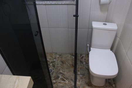 Apartamento para alugar com 65m², 2 quartos e sem vagaBanheiro