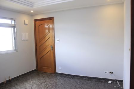 Apartamento para alugar com 65m², 2 quartos e sem vagaSala