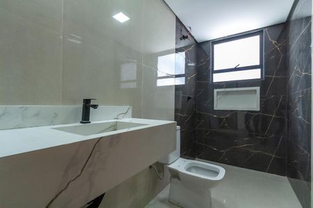 Casa à venda com 148m², 3 quartos e 2 vagasBanheiro da Suíte
