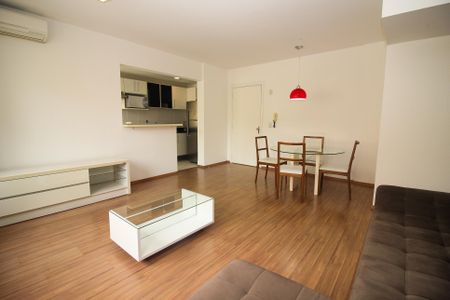 Apartamento à venda com 67m², 2 quartos e 1 vagaSala